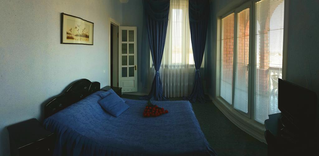 Versal Hotel Cherson Esterno foto